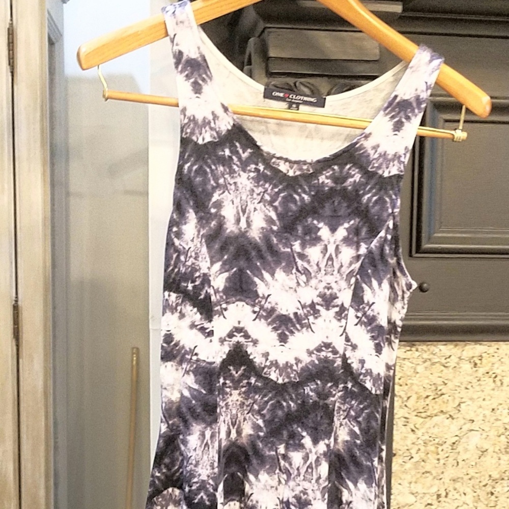 Cute festival dress in excellent condition - Picture 3 of 3